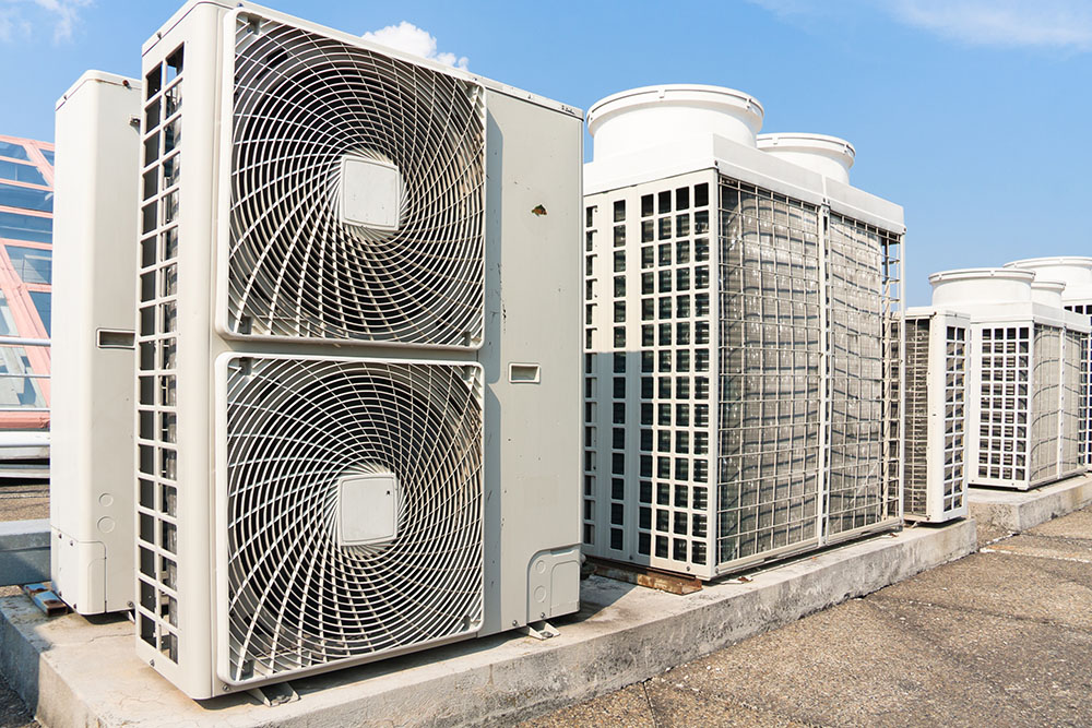 Greenpoint Engineers Industrial,Air,Conditioner,Condensers,(outside,Unit),On,The,Roof